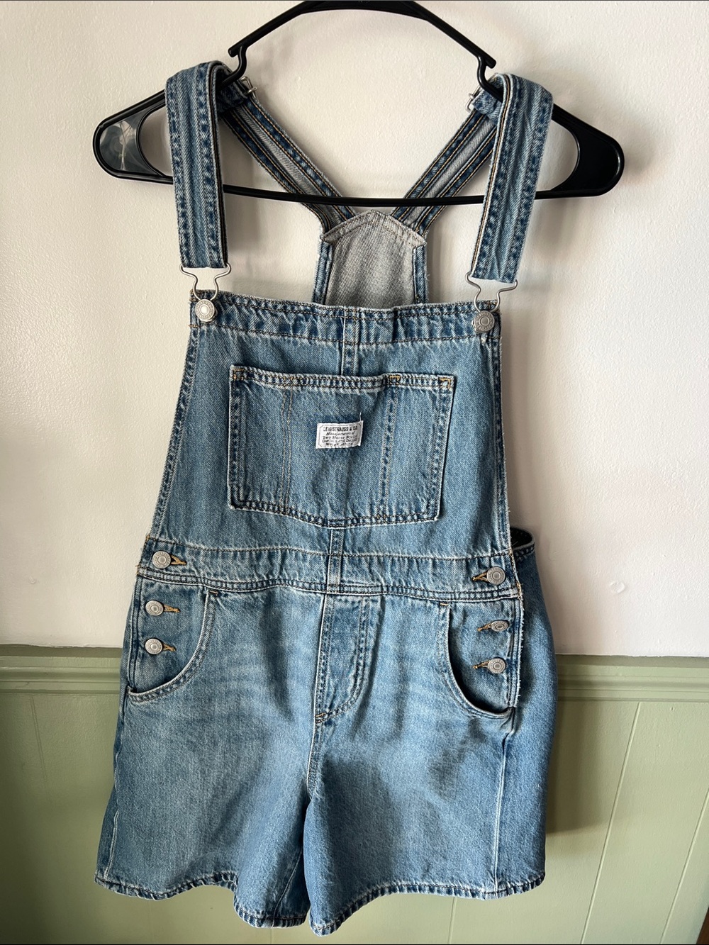 Levi’s overalls or shortalls in size small